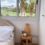 Villa Anastasia - Stunning Sea View, Cheerful 2 Bedroom *