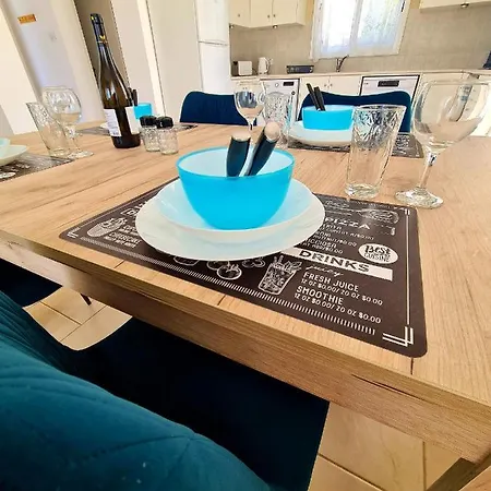 Anastasia - Stunning Sea View, Cheerful 2 Bedroom