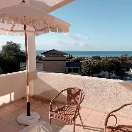 Cheerful 2 Bedroom Villa, Sea Views, Refurbished 2026 Villa Peyia
