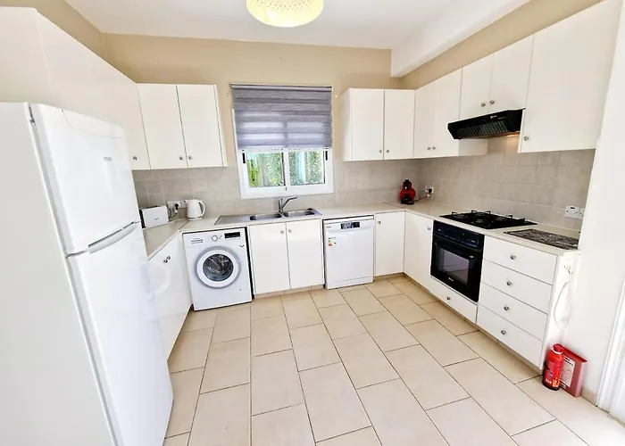 Anastasia - Stunning Sea View, Cheerful 2 Bedroom *